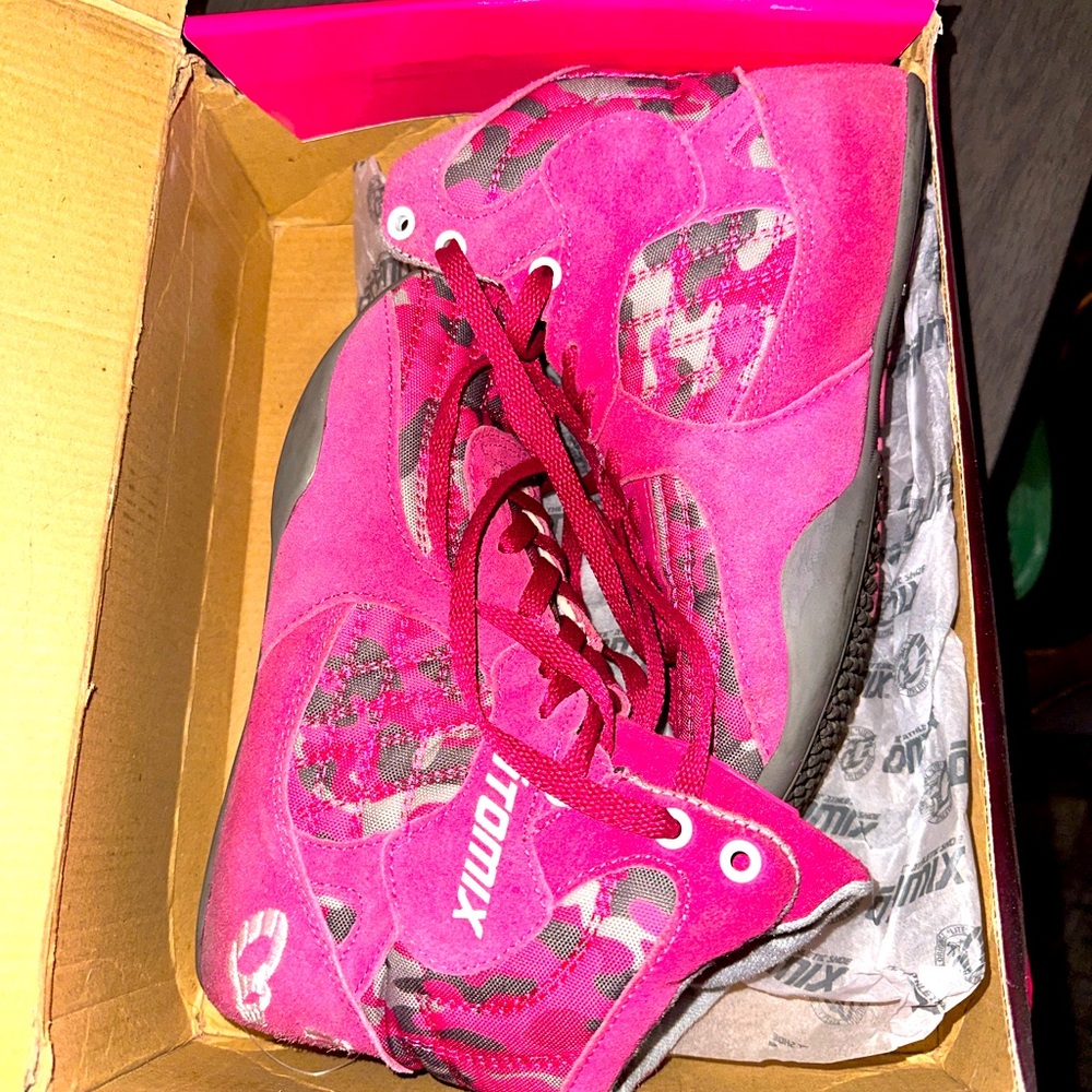 Otomix Stingray pink camo bodybuilding shoes
